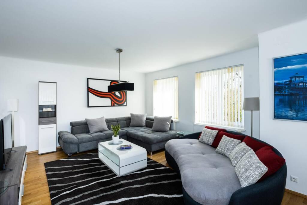 Schoenes Ferienhaus Mit Garten Pörtschach am Wörthersee Εξωτερικό φωτογραφία
