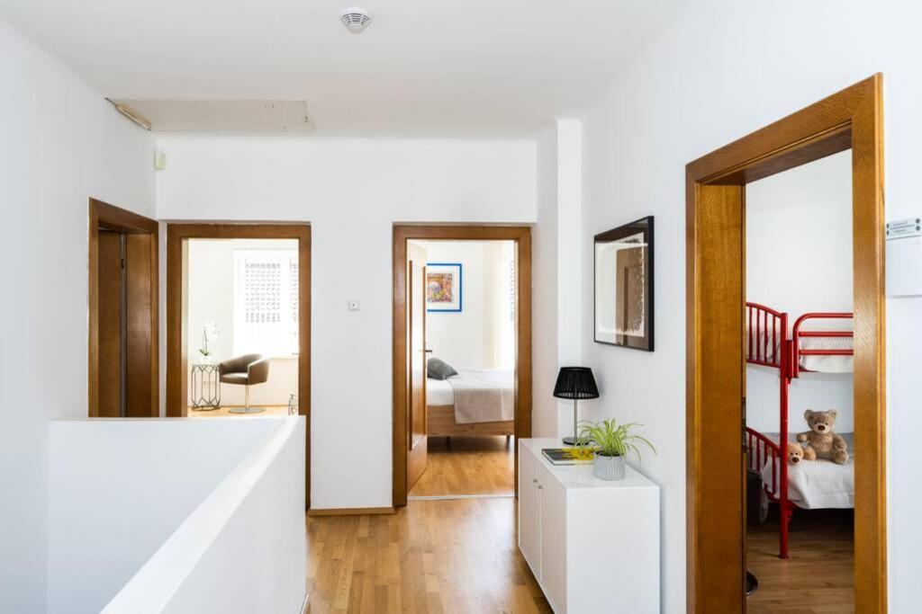 Schoenes Ferienhaus Mit Garten Pörtschach am Wörthersee Εξωτερικό φωτογραφία