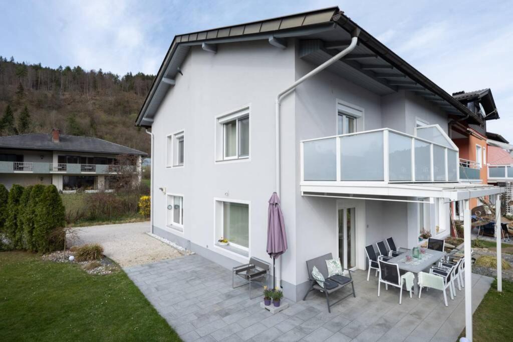 Schoenes Ferienhaus Mit Garten Pörtschach am Wörthersee Εξωτερικό φωτογραφία